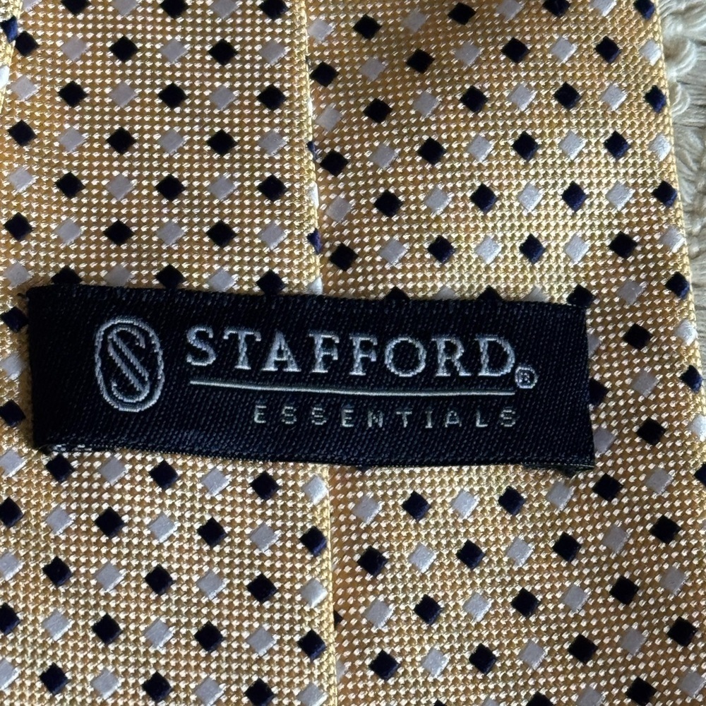 Men’s neck tie - Picture 2 of 3